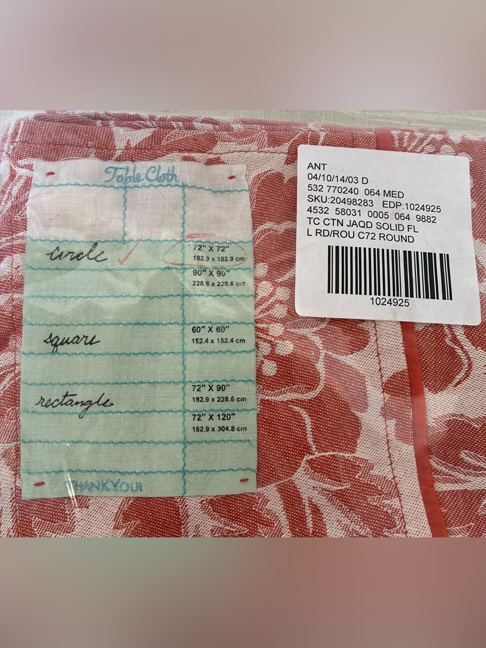 🥕 NWT 72”x72” Round Tablecloths, Peach